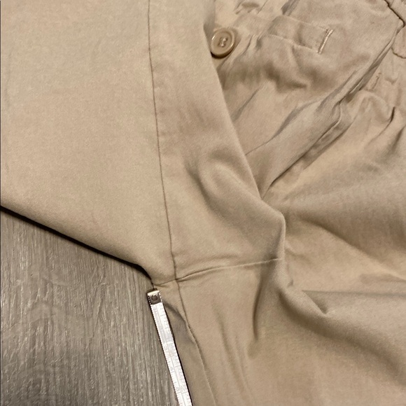 Women's Tan Capris - Picture 8 of 9